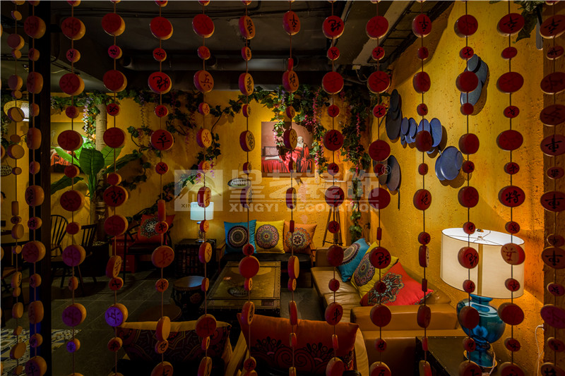 大化“因為所以”咖啡生活館200平珠簾裝修設(shè)計實景圖