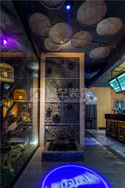 大化“因為所以”咖啡生活館200平入戶玄關(guān)裝修設(shè)計實景圖