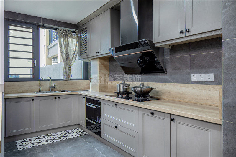 萬達(dá)茂 160平廚房裝修實(shí)景圖