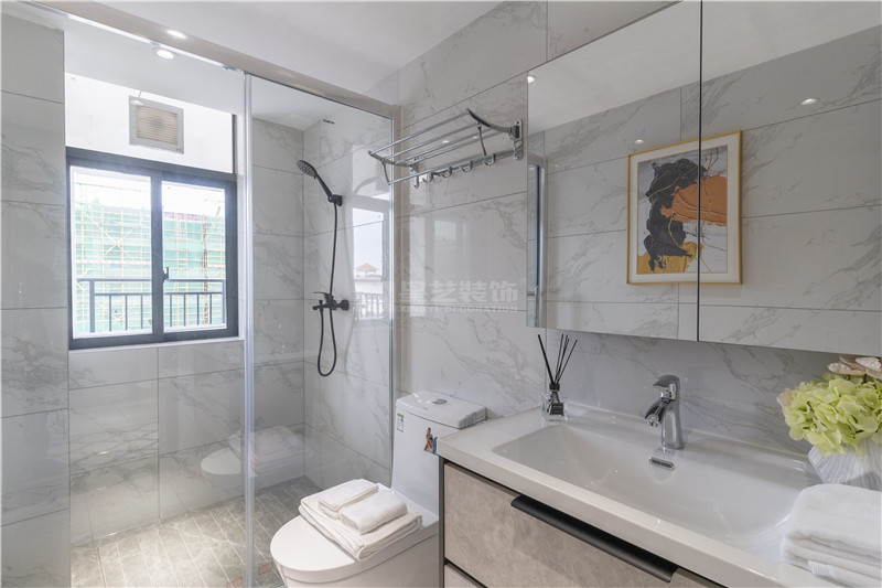 來賓樣板房 126平衛(wèi)生間裝修實(shí)景圖