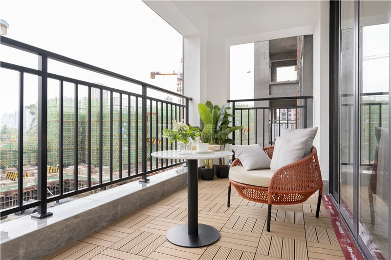 來賓樣板房 126平陽臺(tái)裝修實(shí)景圖