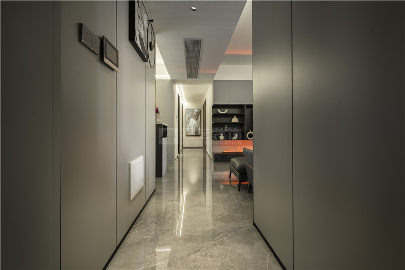 龍光玖譽(yù)湖145平過(guò)道裝修實(shí)景圖