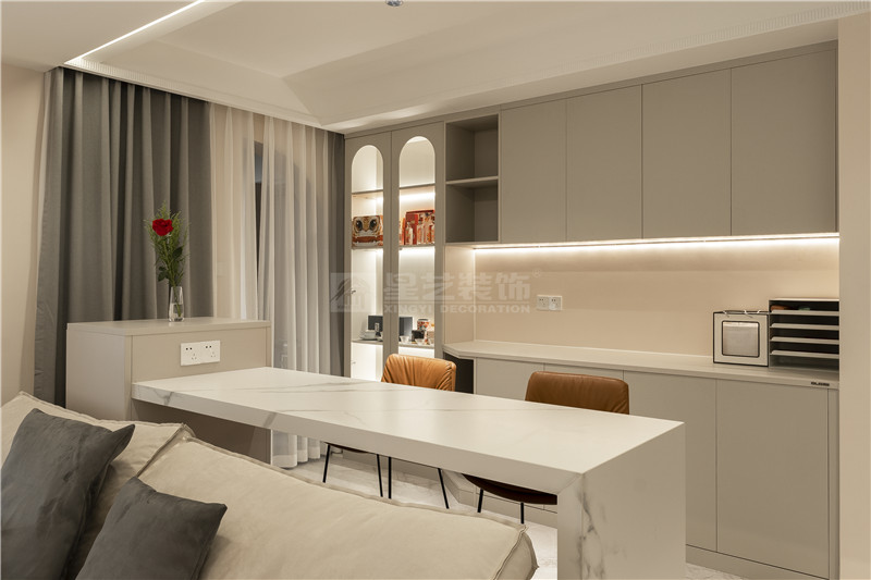 萬(wàn)象華府140平吧臺(tái)裝修實(shí)景圖