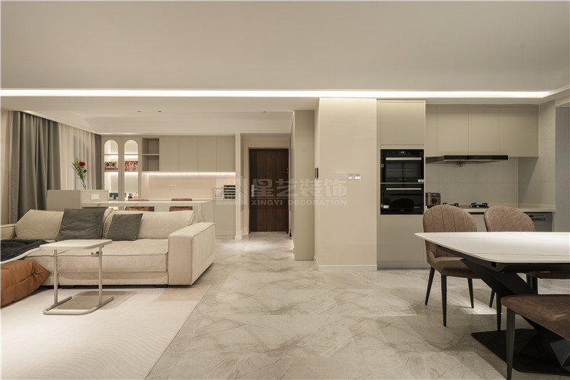 萬(wàn)象華府140平客餐廳裝修實(shí)景圖