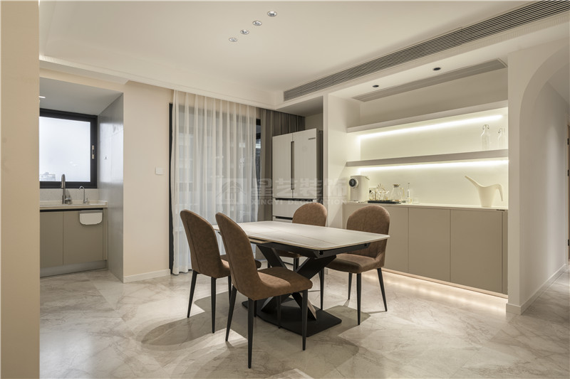 萬(wàn)象華府140平餐廳裝修實(shí)景圖