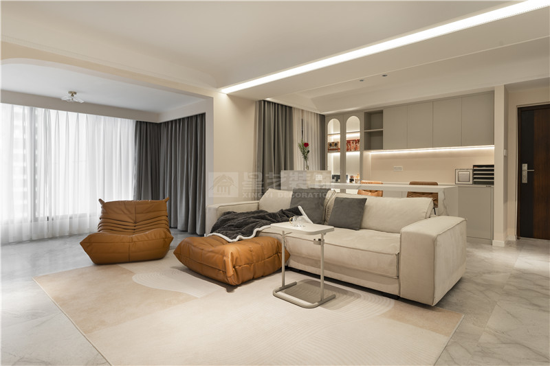 萬(wàn)象華府140平客廳裝修實(shí)景圖