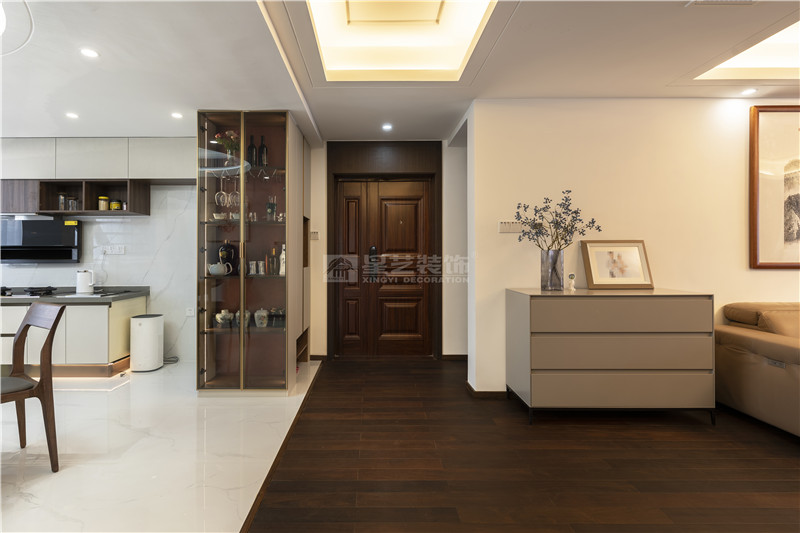 翡翠時光 復(fù)式270平入戶裝修實景圖