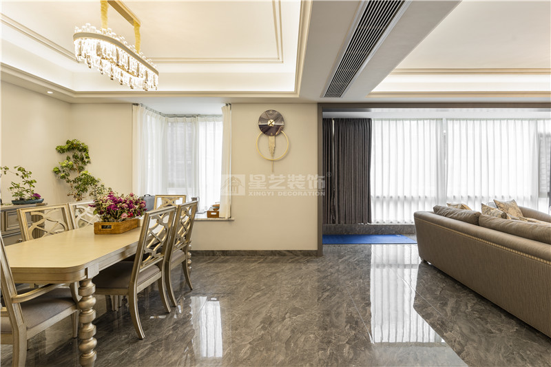 唐越青山 260平復(fù)式餐客廳裝修實(shí)景圖