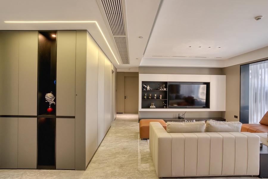 華潤西園149平現(xiàn)代輕奢客廳實(shí)景