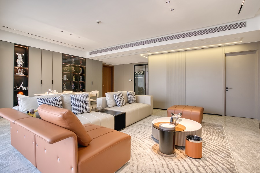 華潤西園149平現(xiàn)代輕奢客廳實(shí)景