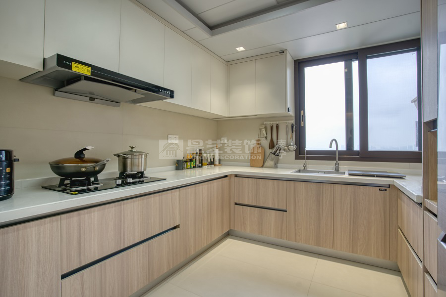 保利冠江墅143平原木風(fēng)格廚房裝修實景