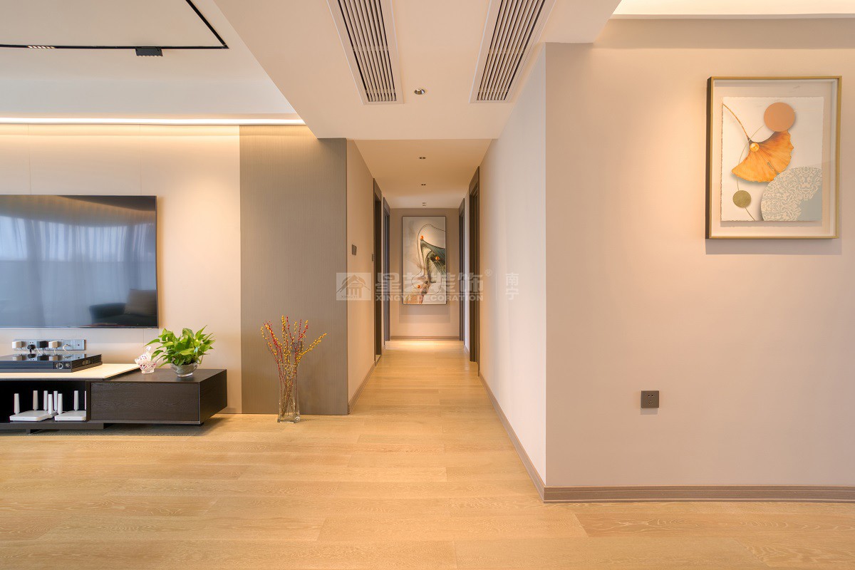 嘉和城溫泉小鎮(zhèn)170平現(xiàn)代風(fēng)格客廳裝修實(shí)景