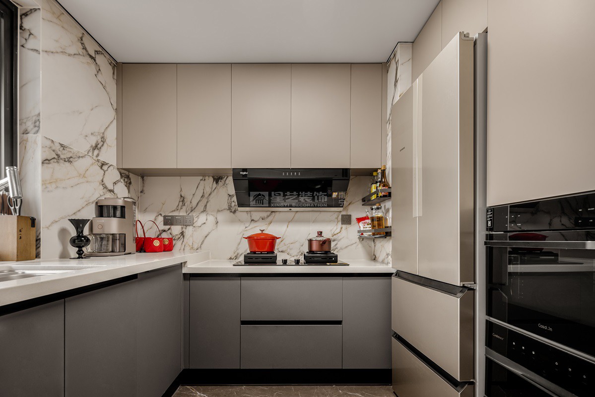 龍光天瀛140平意式輕奢風格廚房裝修實景