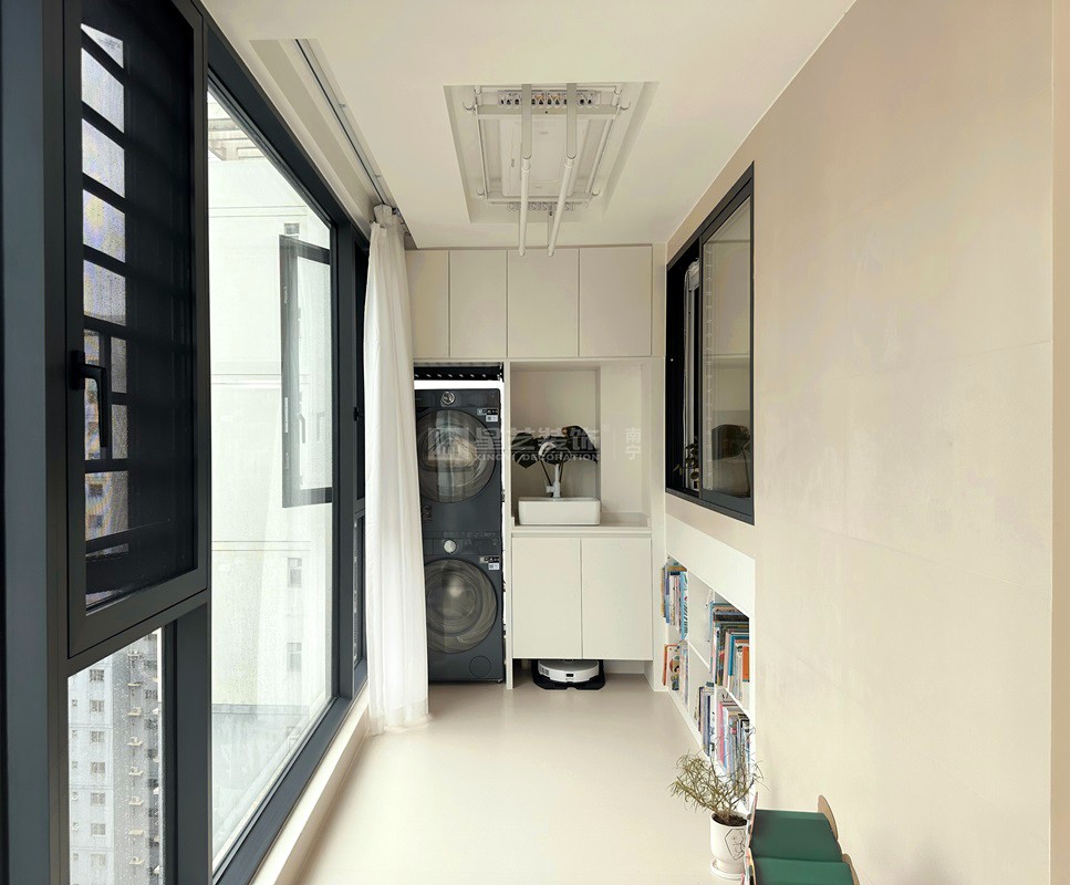 電網(wǎng)小區(qū)146平奶油風(fēng)格陽臺裝修實景