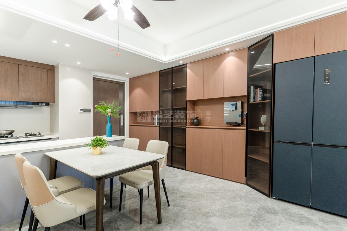 江南中心100平現(xiàn)代簡(jiǎn)約餐廳裝修實(shí)景