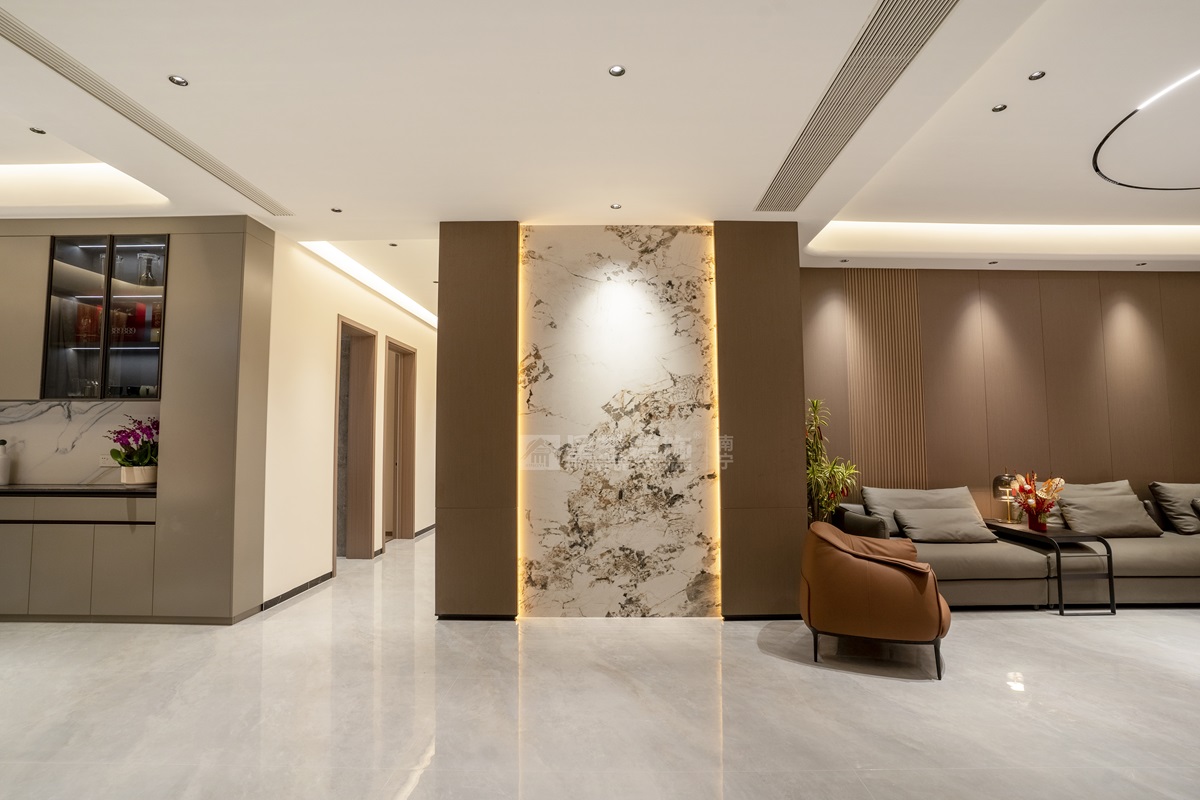 美泉1612 230平現(xiàn)代輕奢入戶裝修實景