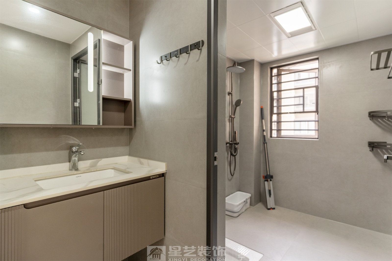 聯(lián)發(fā)臻境136平現(xiàn)代簡約衛(wèi)生間實(shí)景