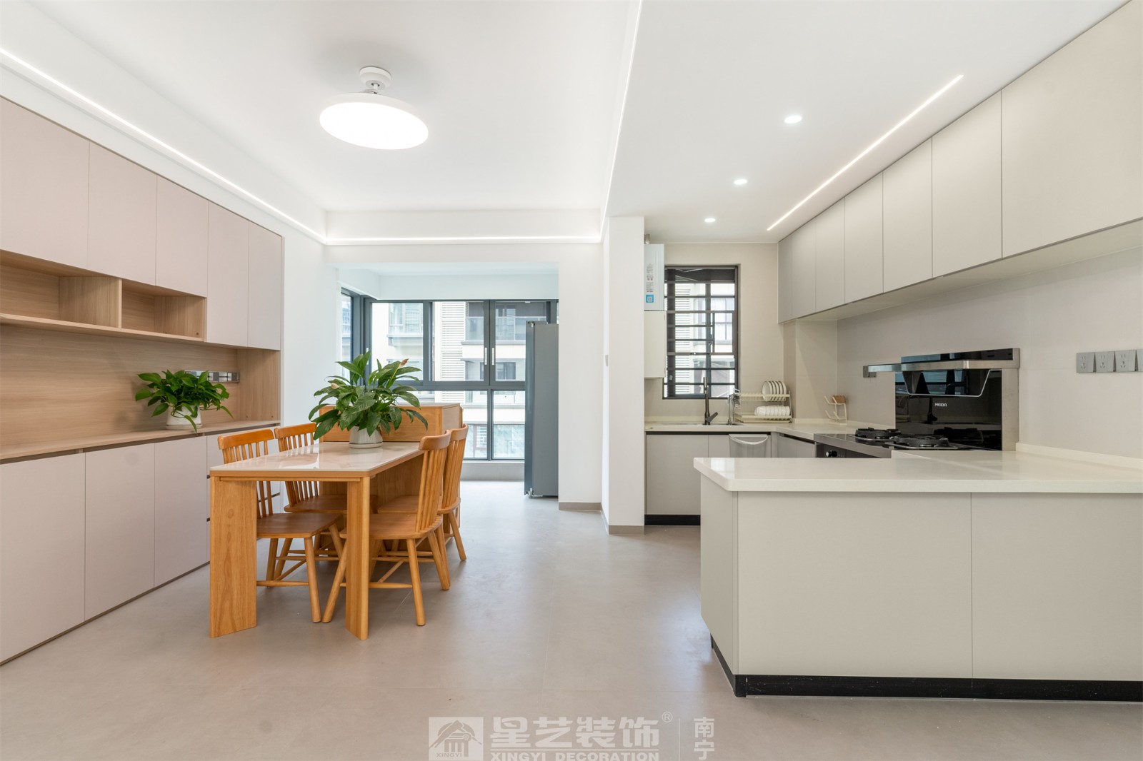 聯(lián)發(fā)臻境136平現(xiàn)代簡約廚房實(shí)景