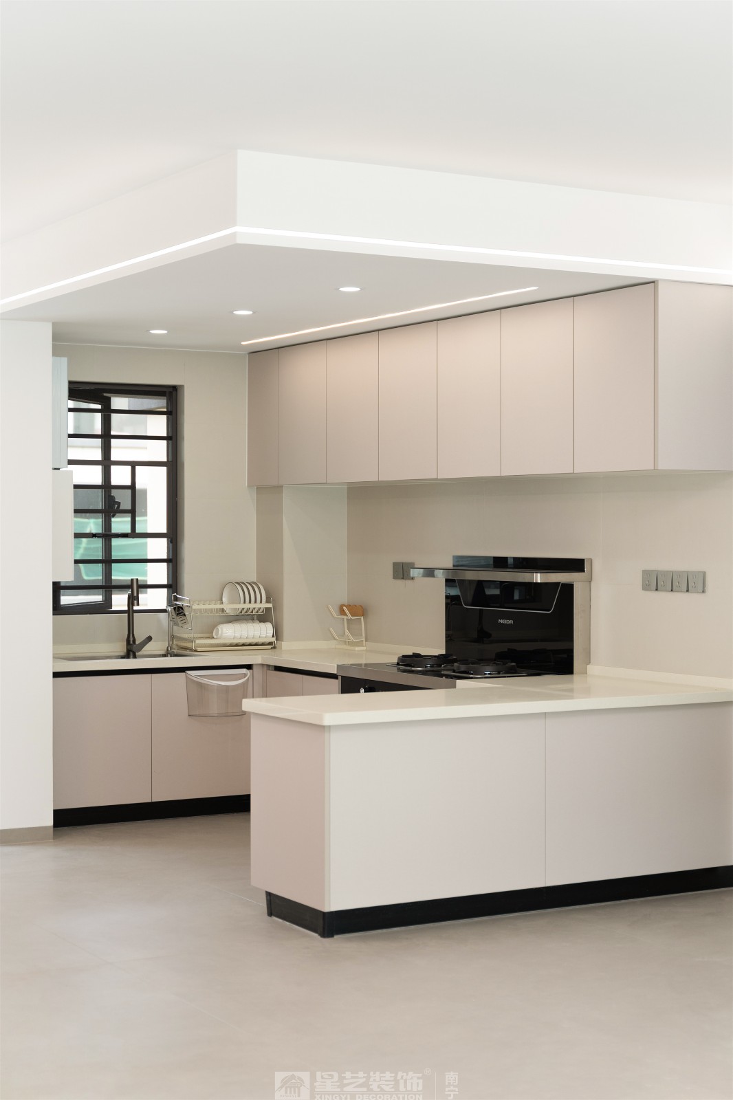 聯(lián)發(fā)臻境136平現(xiàn)代簡約廚房實(shí)景