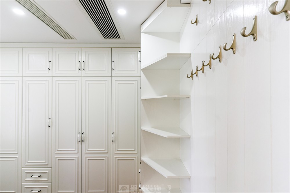 盛科城120平法式裝修衣帽間實景