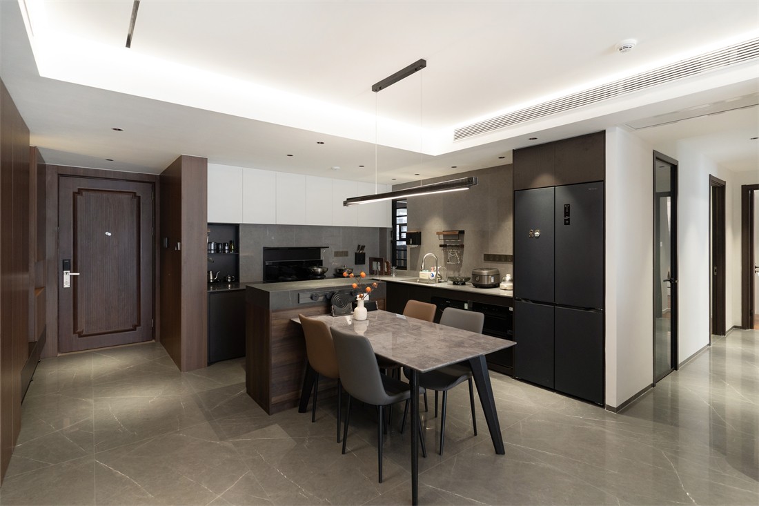 建發(fā)央著140平現(xiàn)代風(fēng)格餐廳裝修完工實(shí)景