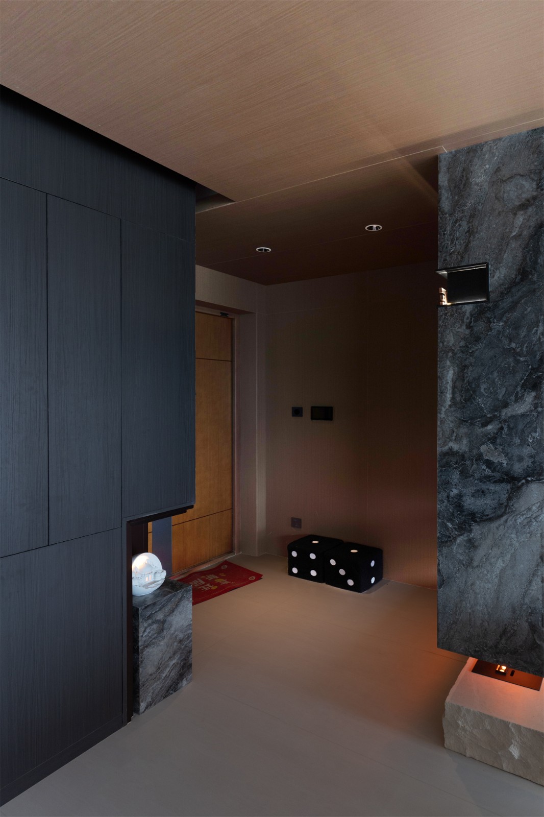 華潤(rùn)西園悅府167平意式風(fēng)格入戶玄關(guān)裝修完工實(shí)景