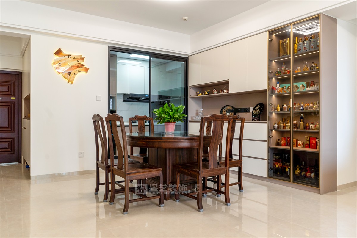 津頭小區(qū)140平原木風(fēng)餐廳完工實景圖