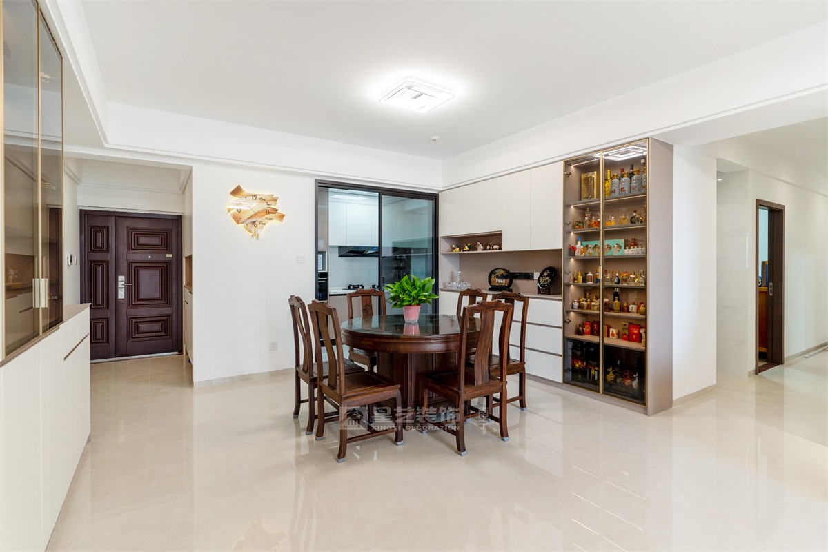 津頭小區(qū)140平原木風(fēng)餐廳完工實景圖