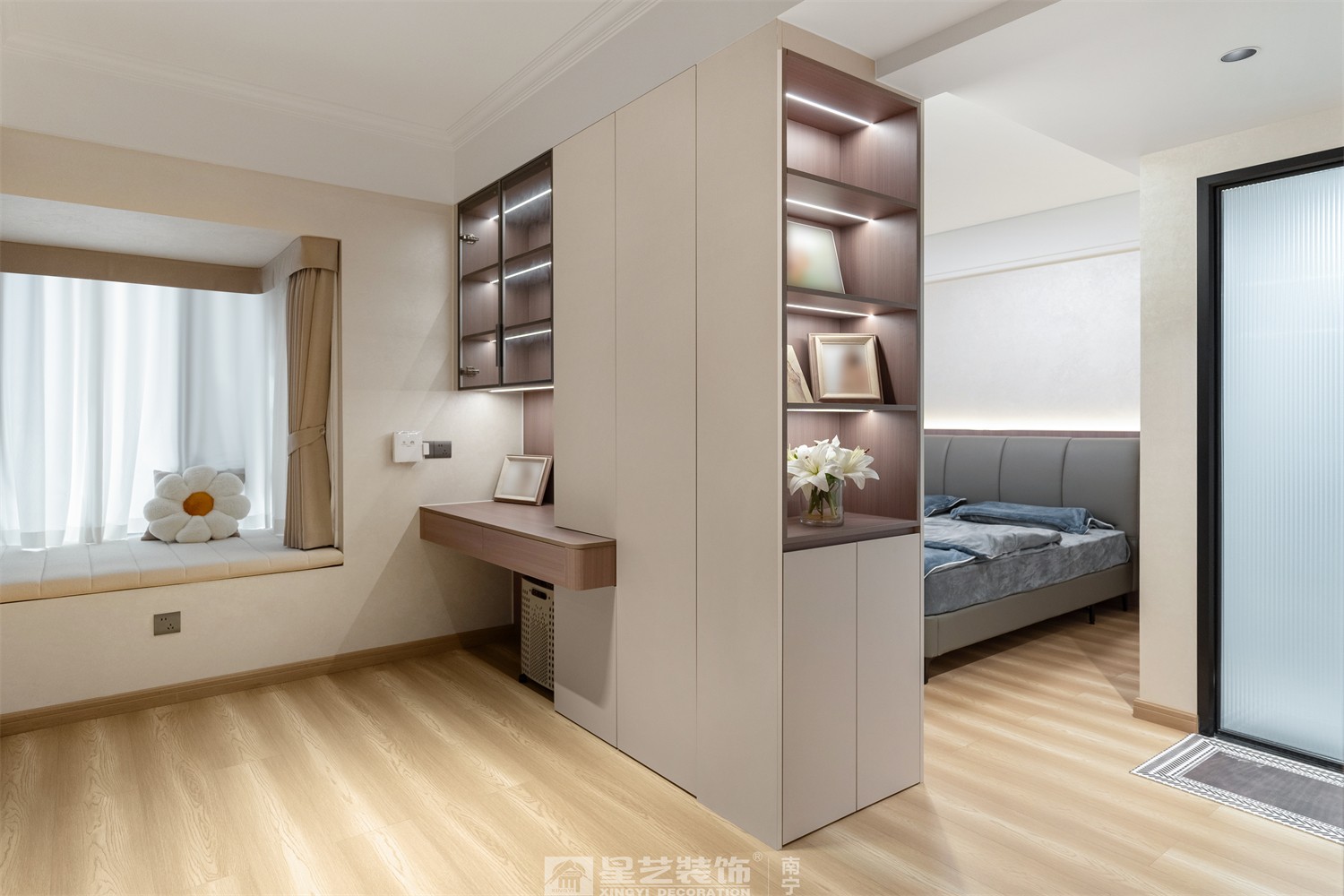 嘉逸城147平現(xiàn)代風(fēng)格衣帽間裝修完工實景圖