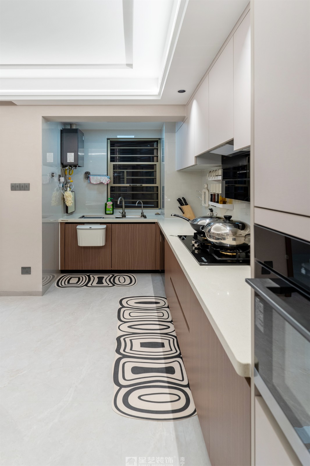 嘉逸城147平現(xiàn)代風(fēng)格廚房裝修完工實景圖