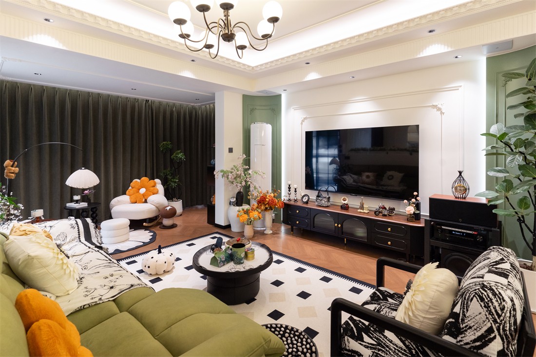 山漸青151平法式客廳裝修完工實(shí)景圖