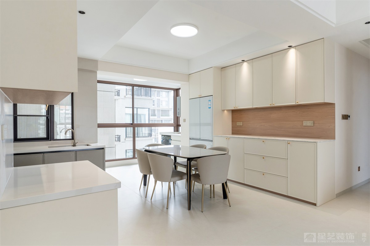 盛科城152平奶油風(fēng)餐廳裝修完工實景圖