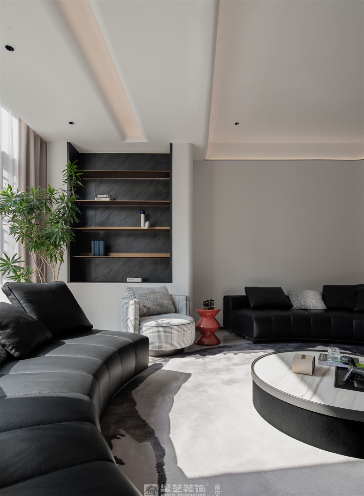 中海央墅500平現(xiàn)代極簡(jiǎn)客廳裝修完工實(shí)景圖