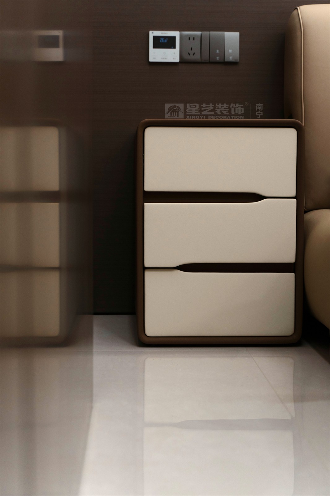 華潤(rùn)西園潤(rùn)府143平意式輕奢衣帽間裝修完工實(shí)景圖