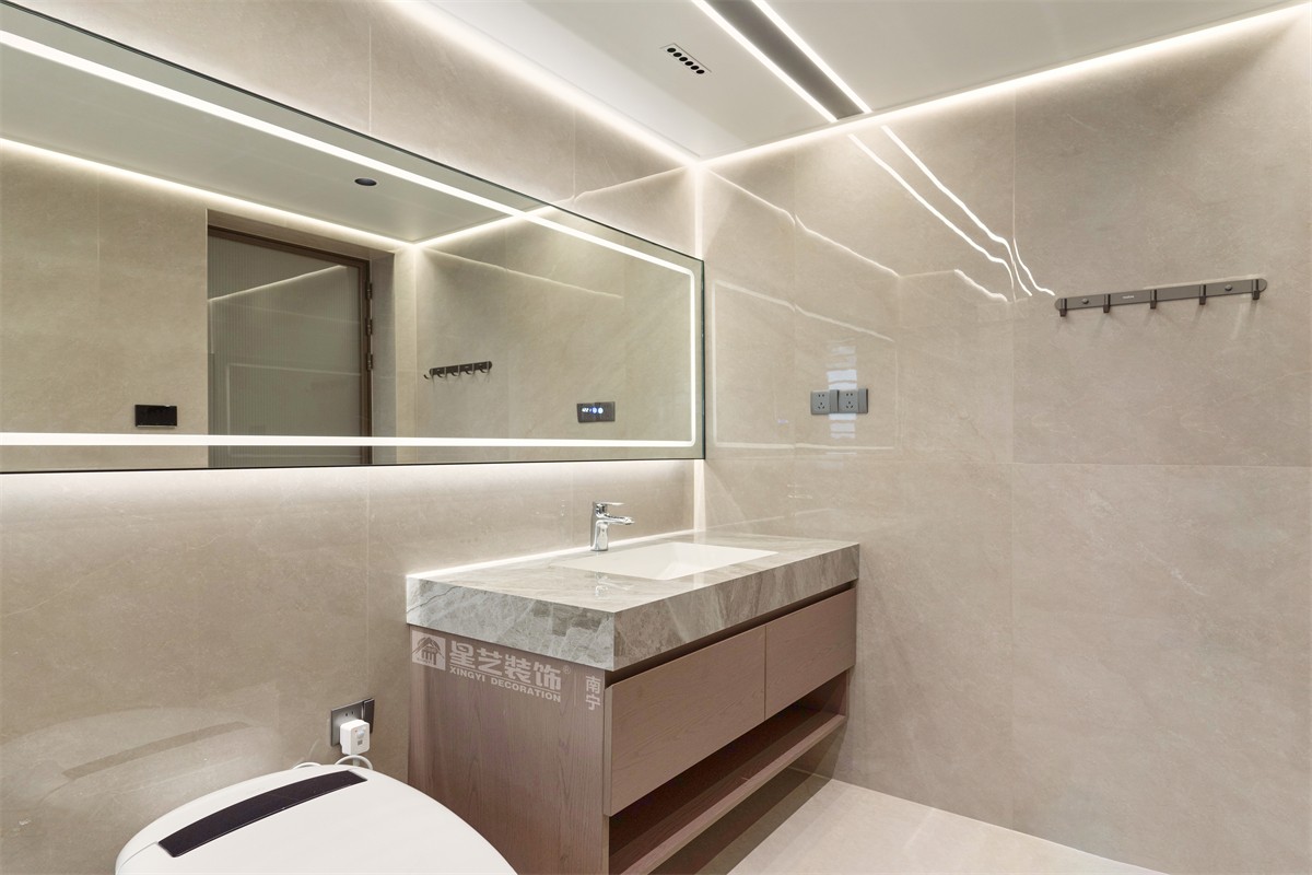 華潤(rùn)西園潤(rùn)府143平意式輕奢衛(wèi)生間裝修完工實(shí)景圖