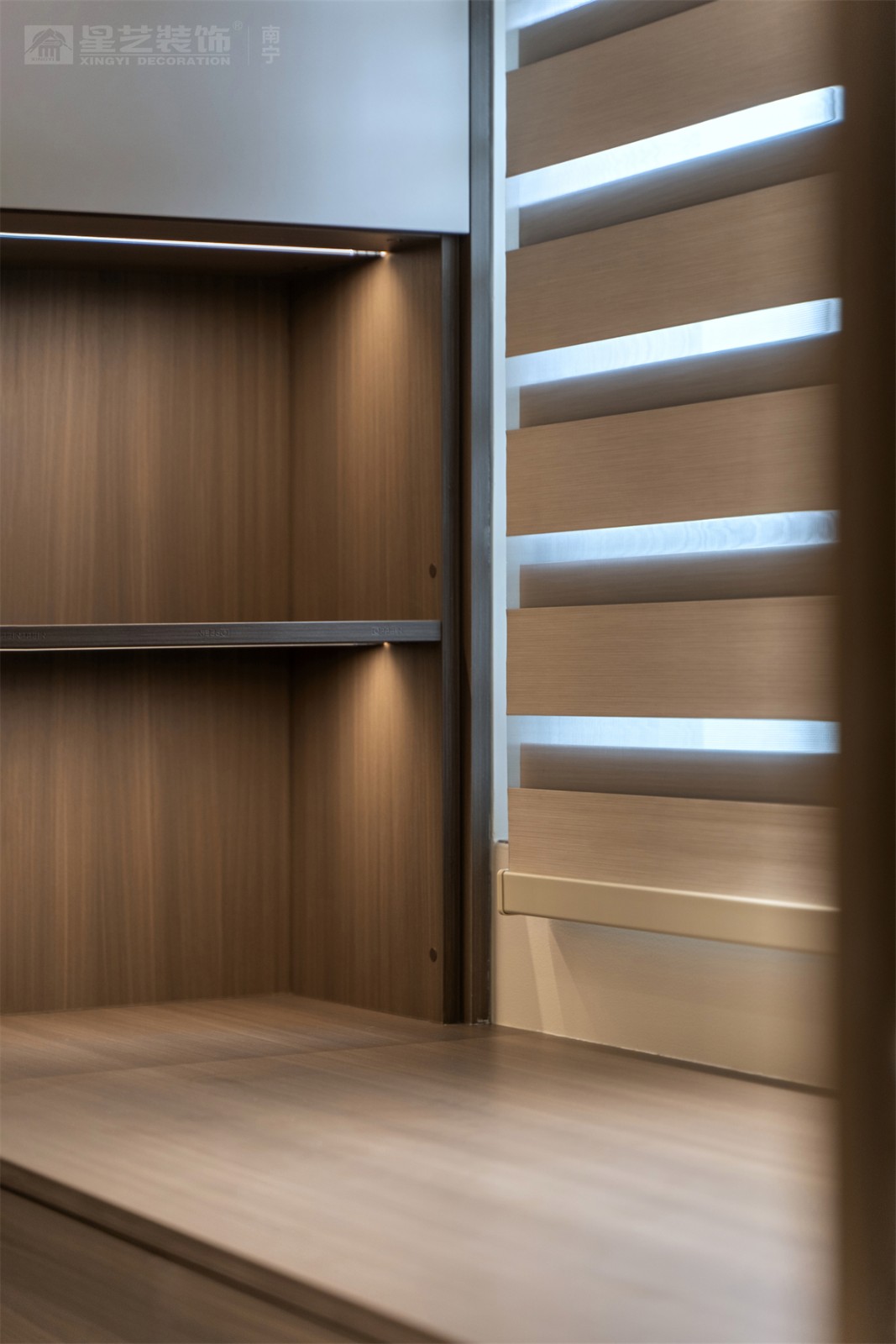 華潤(rùn)西園潤(rùn)府143平意式輕奢衣帽間裝修完工實(shí)景圖