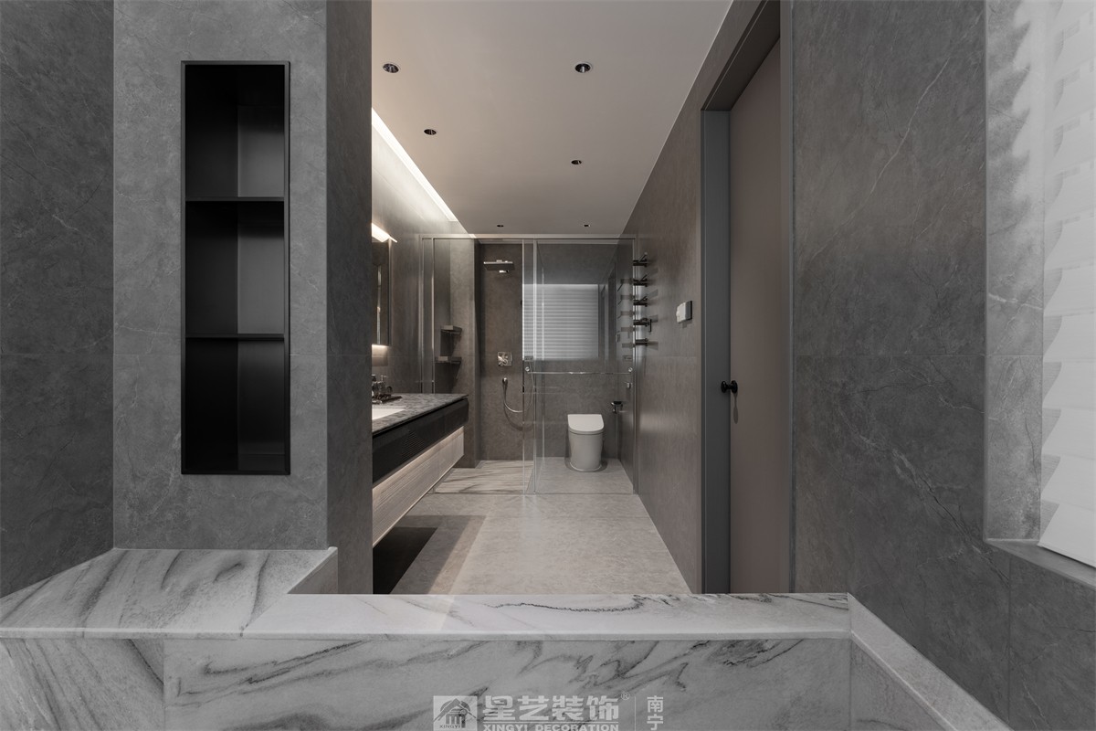 中海央墅500平現(xiàn)代極簡(jiǎn)衛(wèi)生間裝修完工實(shí)景圖