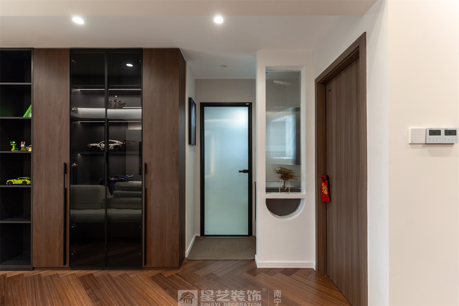 二中新民小區(qū)意式輕奢入戶裝修完工實(shí)景圖