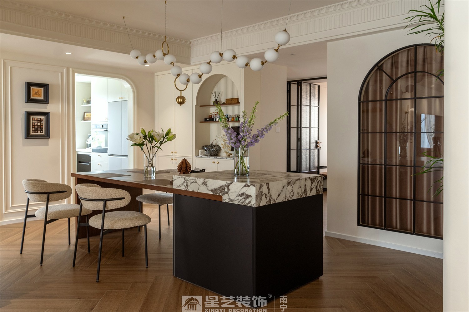 湖畔書院150平法式中古風(fēng)餐廳裝修完工實(shí)景圖