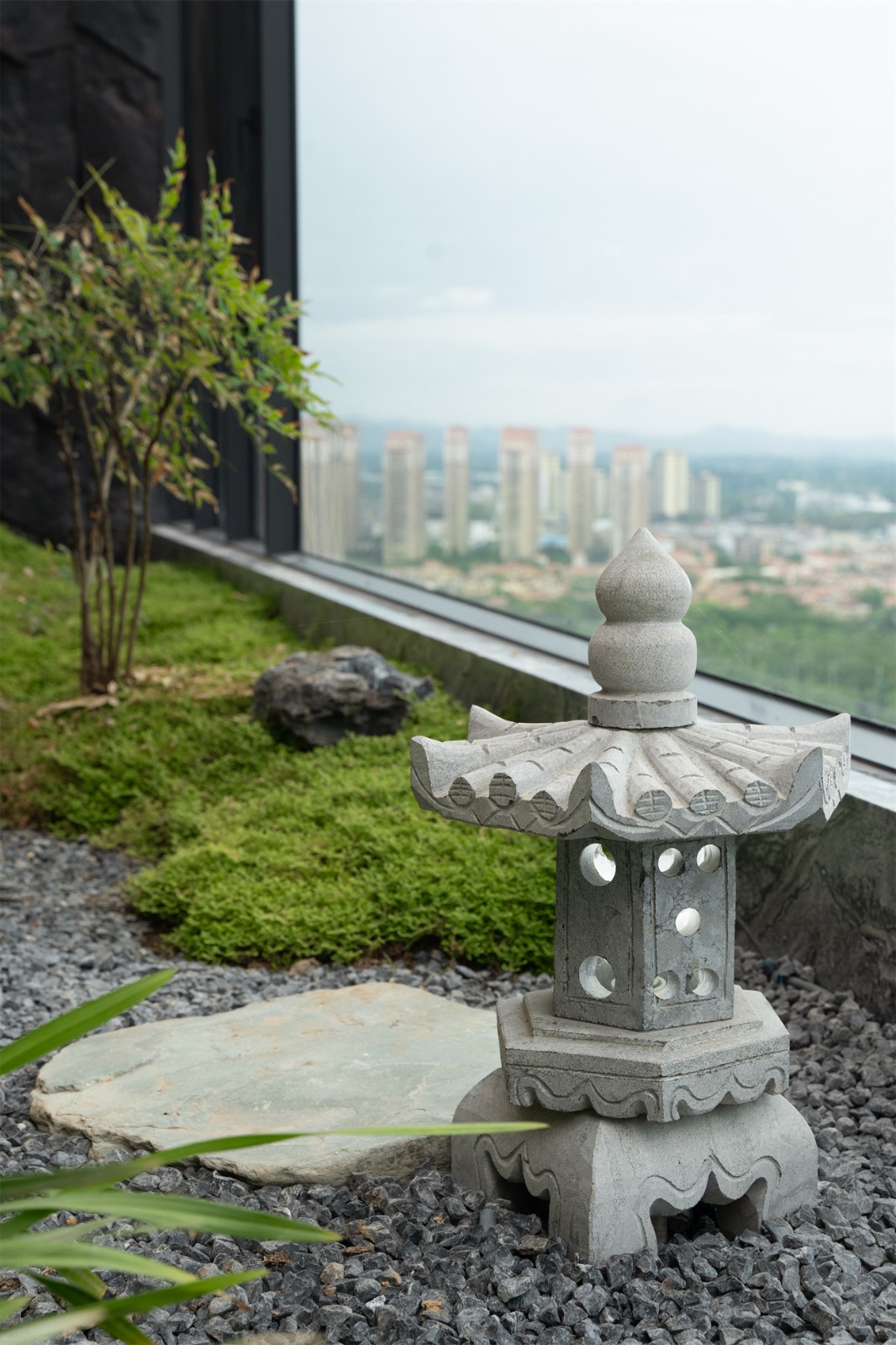 嘉和城依云灣800平現(xiàn)代輕奢陽(yáng)臺(tái)裝修完工實(shí)景圖