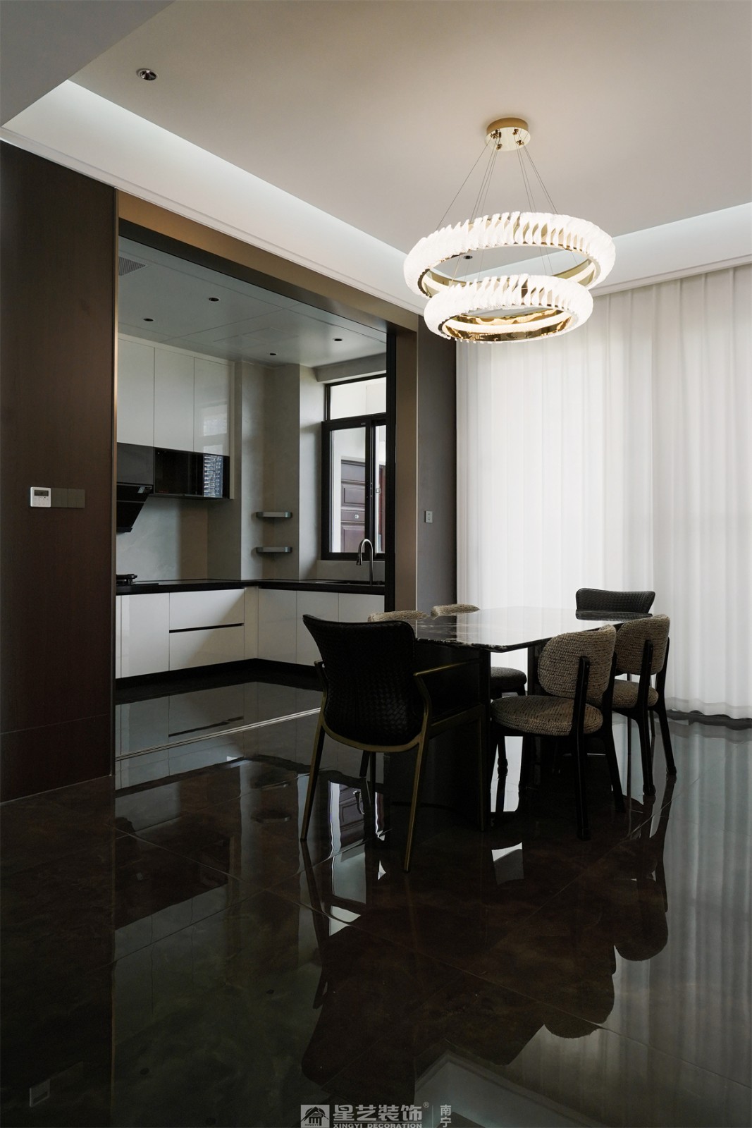 保利君悅灣200平輕奢餐廳裝修完工實(shí)景圖