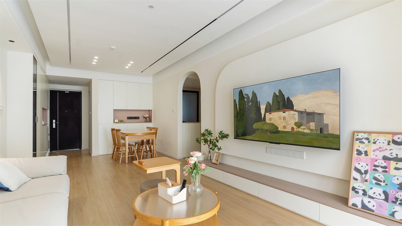 保利領(lǐng)秀廣場75平奶油風客廳裝修實景圖