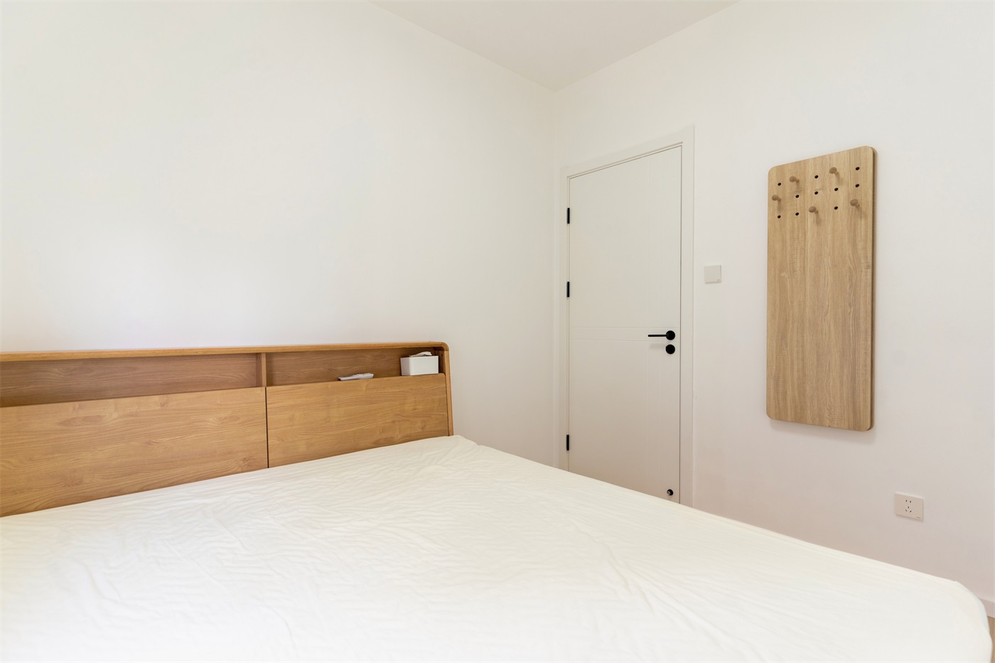 保利領(lǐng)秀廣場75平奶油風臥室裝修實景圖