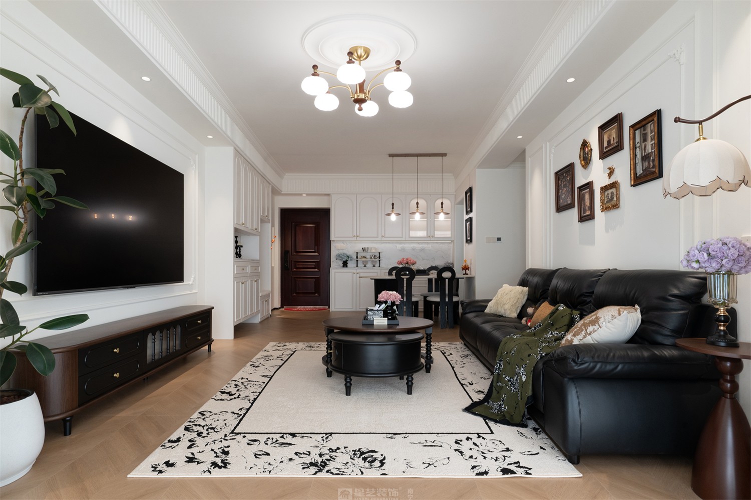 東方尊府118平中古風(fēng)客廳裝修完工實(shí)景圖