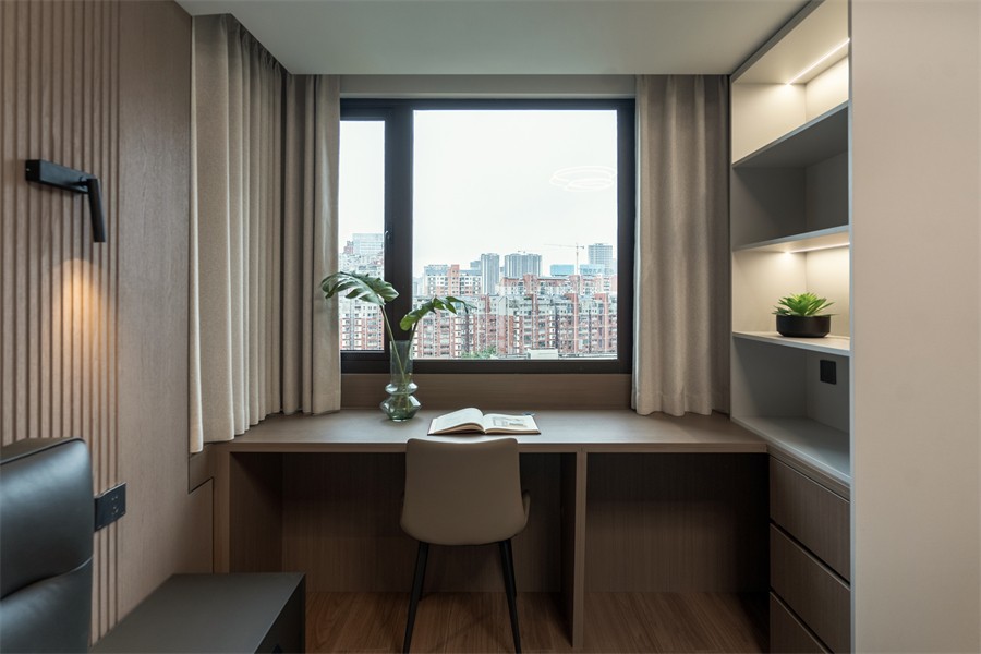 東方尊府117平現(xiàn)代風(fēng)格書房裝修完工實(shí)景圖