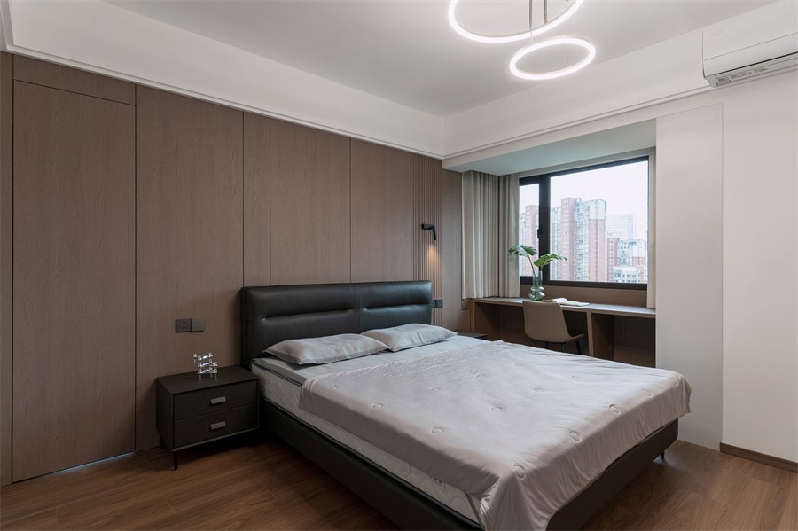 東方尊府117平現(xiàn)代風(fēng)格臥室裝修完工實(shí)景圖